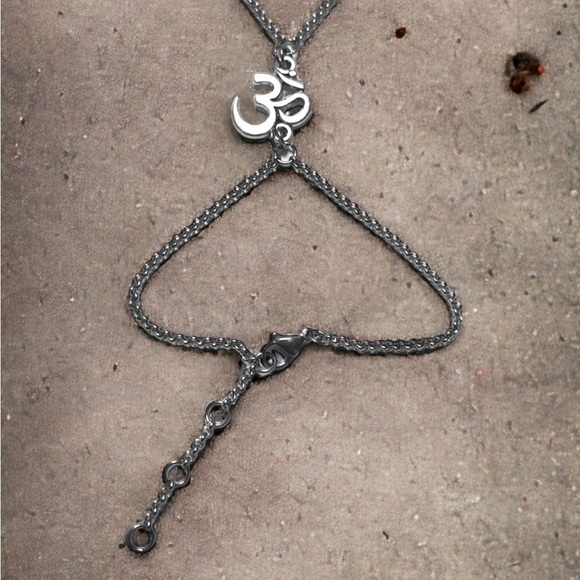 π΄Boho om sign charm Hand chain piece slave bracelet . Stainless steel chains - Picture 4 of 9